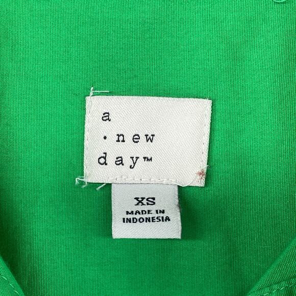 A NEW DAY Top XS Boyfriend Shirt Button Up Long Sleeve Stretch Cotton Green - Picture 4 of 12